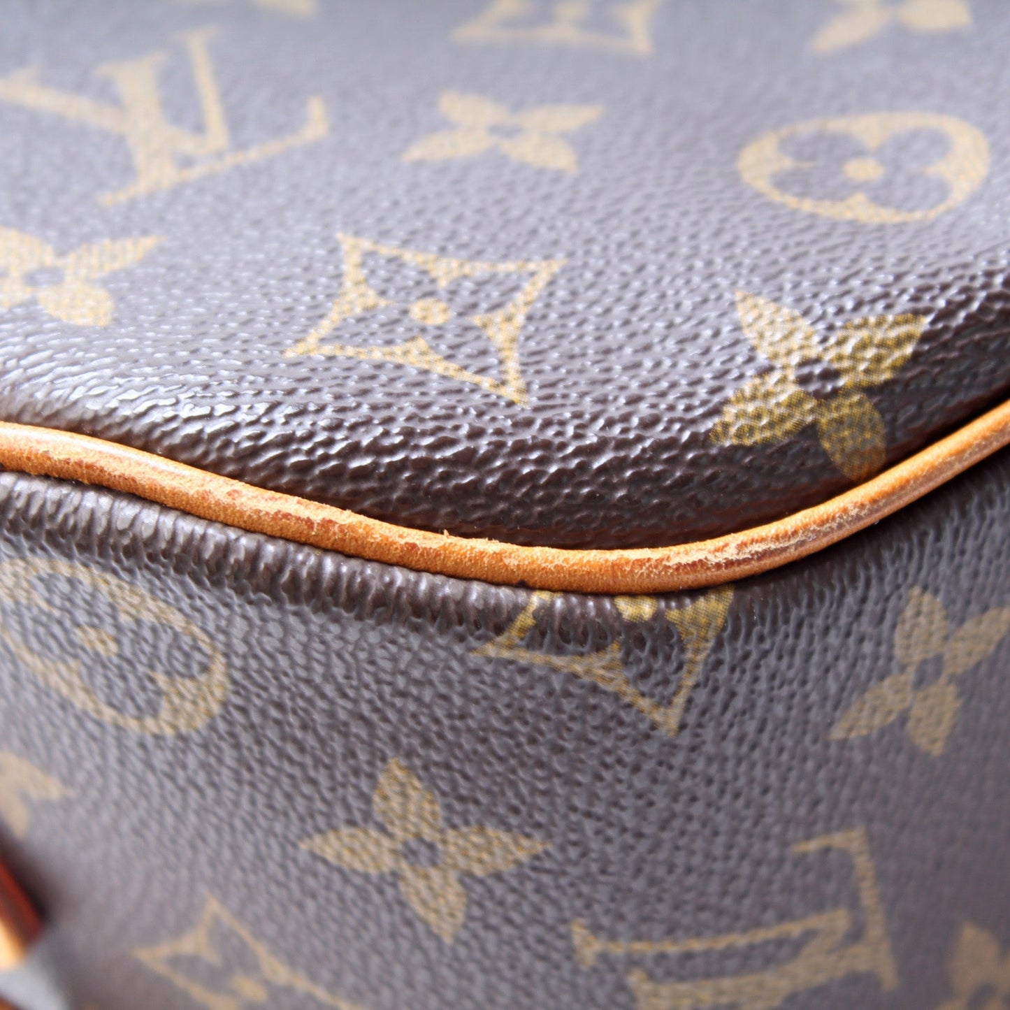 Louis Vuitton Blois Crossbody Monogram