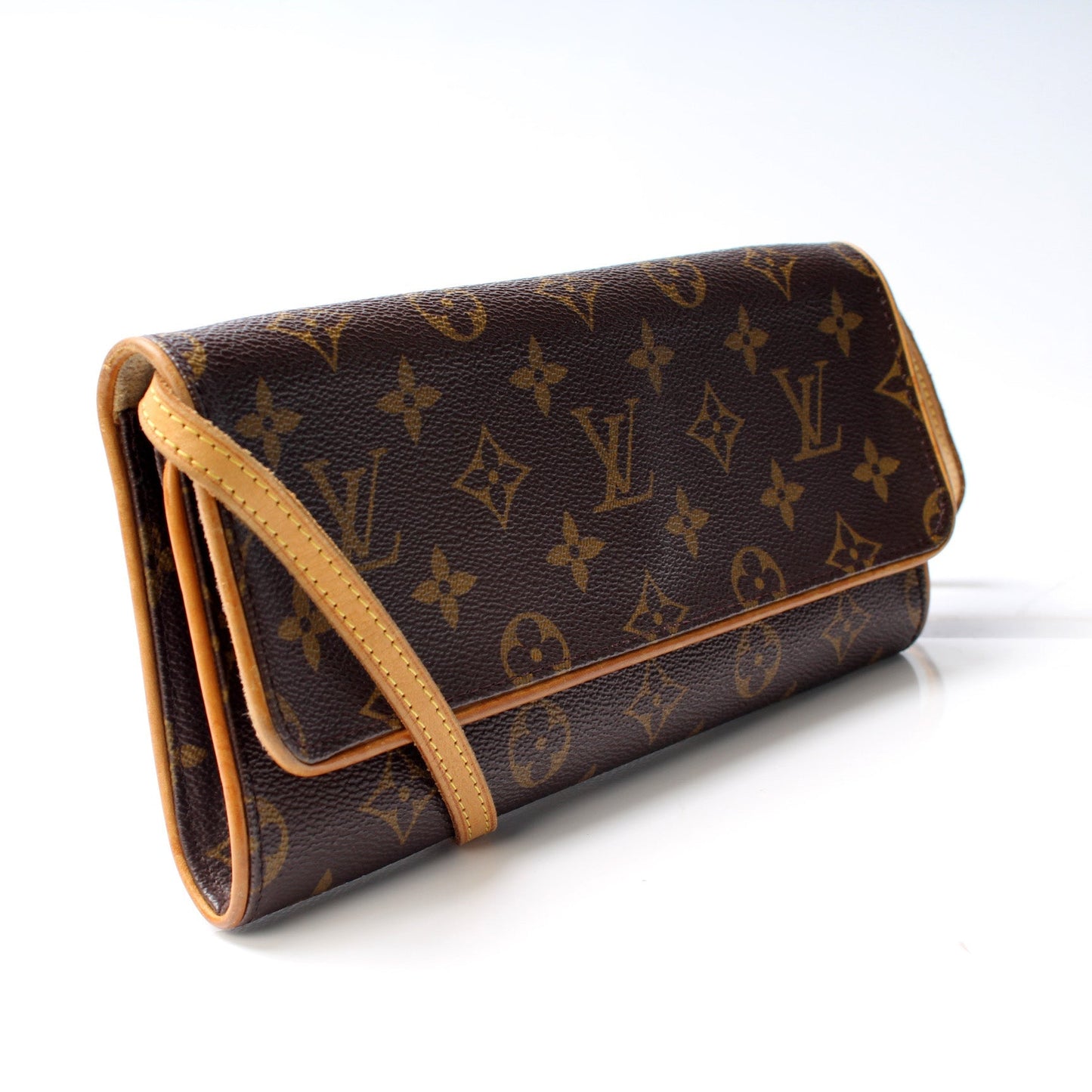 Louis Vuitton Pochette Twin GM Monogram