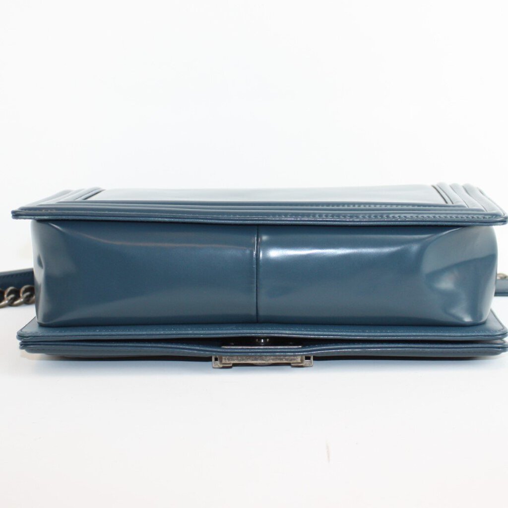 Chanel Boy Flap Large 21M Bag