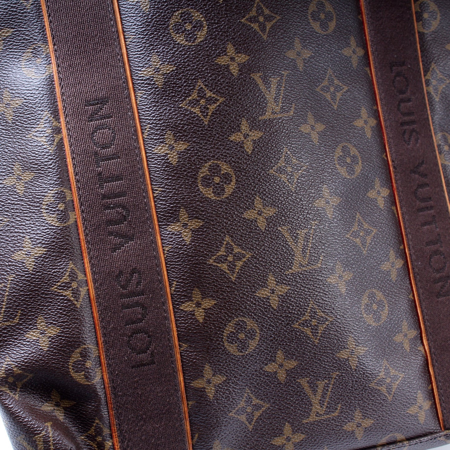 Louis Vuitton Cabas Beaubourg Monogram