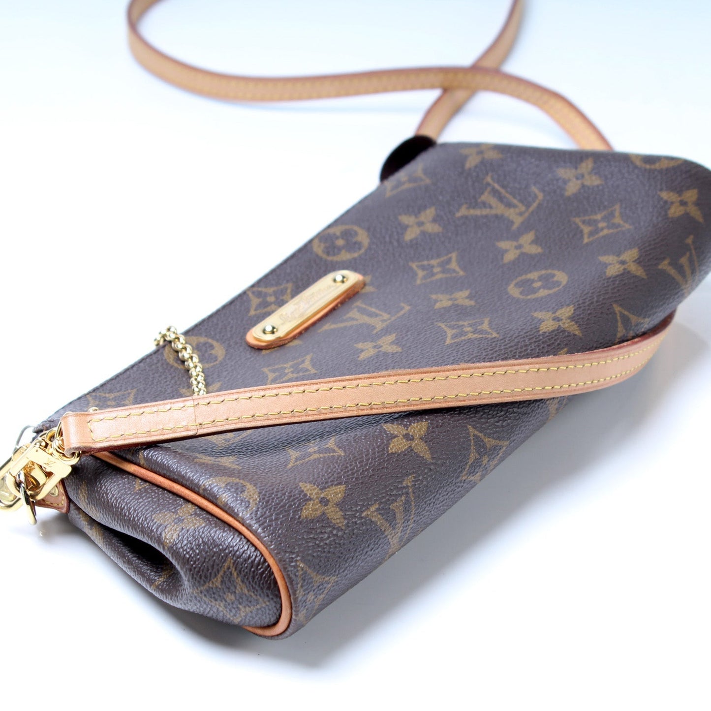 Louis Vuitton Eva Clutch Monogram