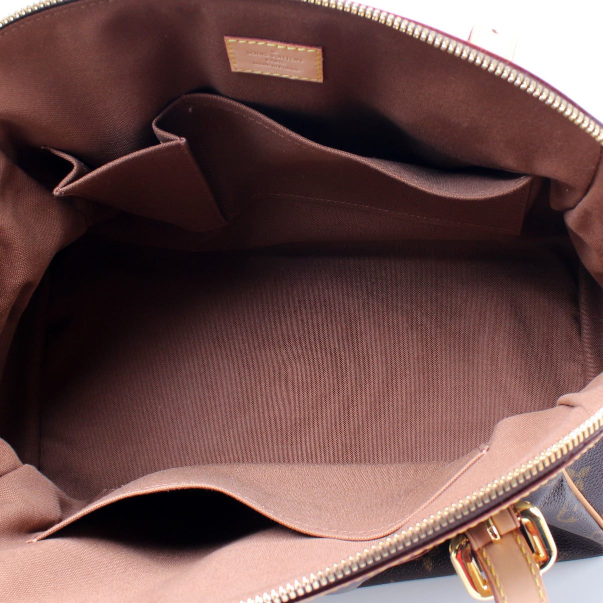 Louis Vuitton Tivoli GM Monogram.
