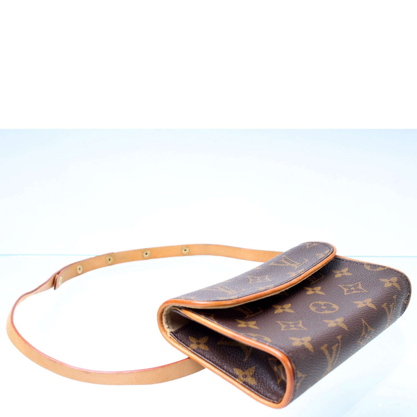 Louis Vuitton Pochette Florentine Monogram