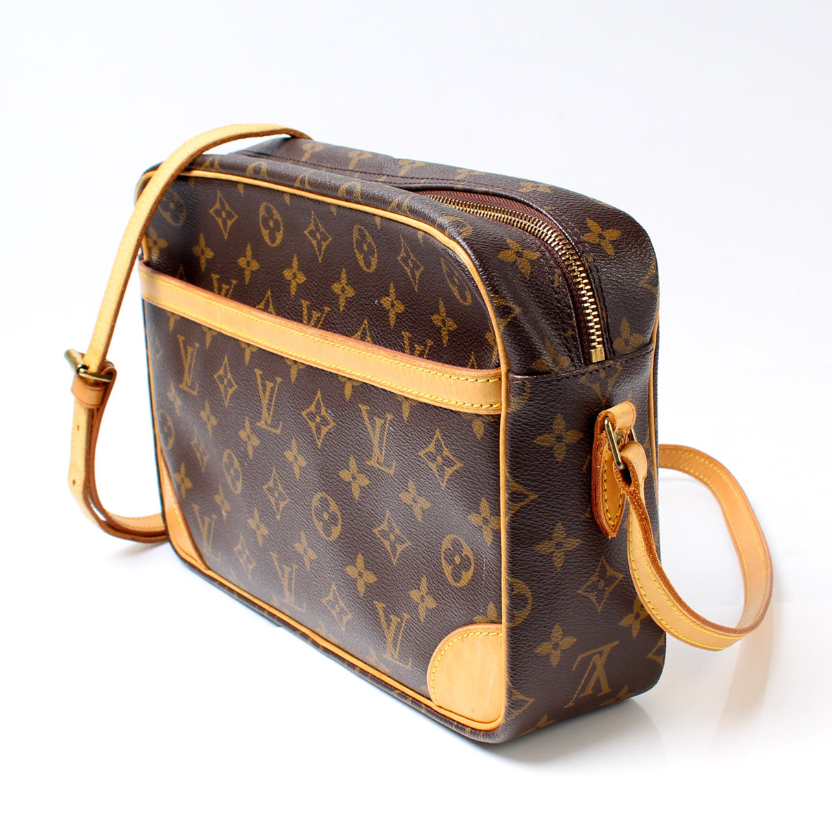 Louis Vuitton Trocadero 30 Monogram
