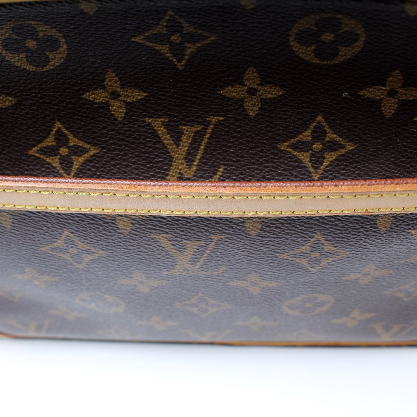 Louis Vuitton Trocadero 30 Monogram