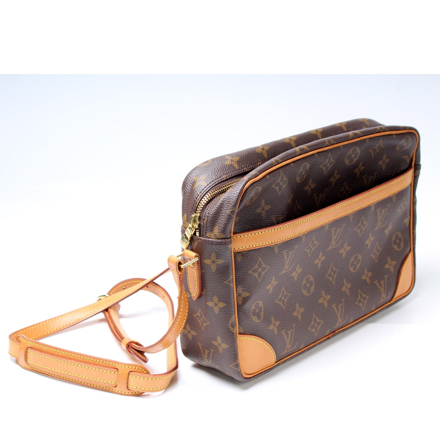 Louis Vuitton Trocadero 30 Monogram