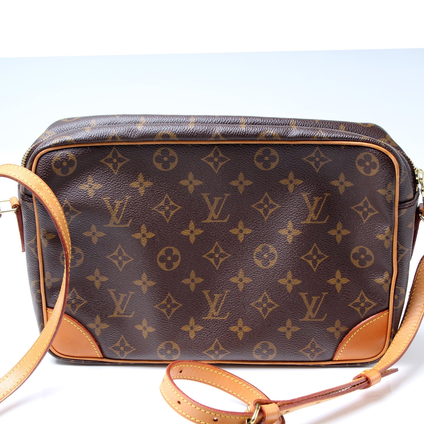 Louis Vuitton Trocadero 30 Monogram