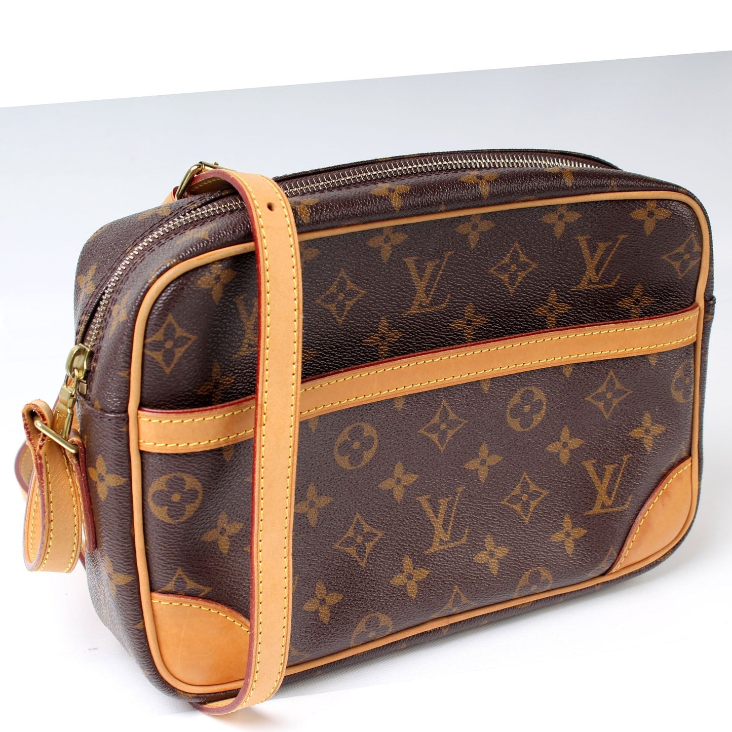 Louis Vuitton Trocadero 27 Monogram