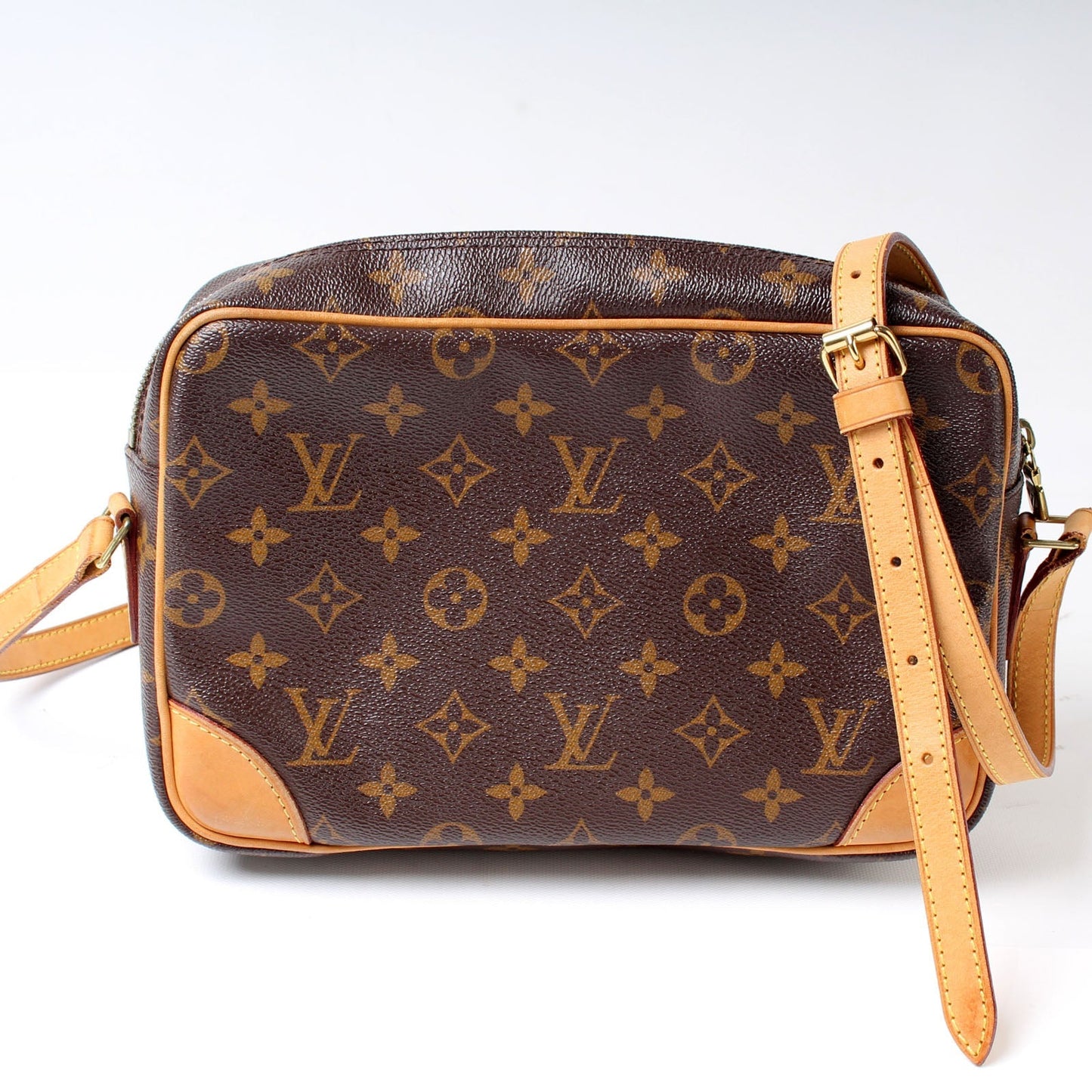 Louis Vuitton Trocadero 27 Monogram