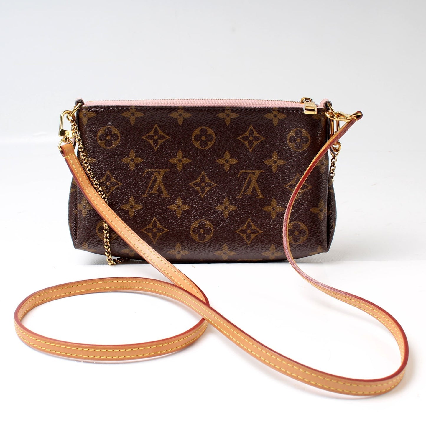 Louis Vuitton Pallas Clutch Monogram