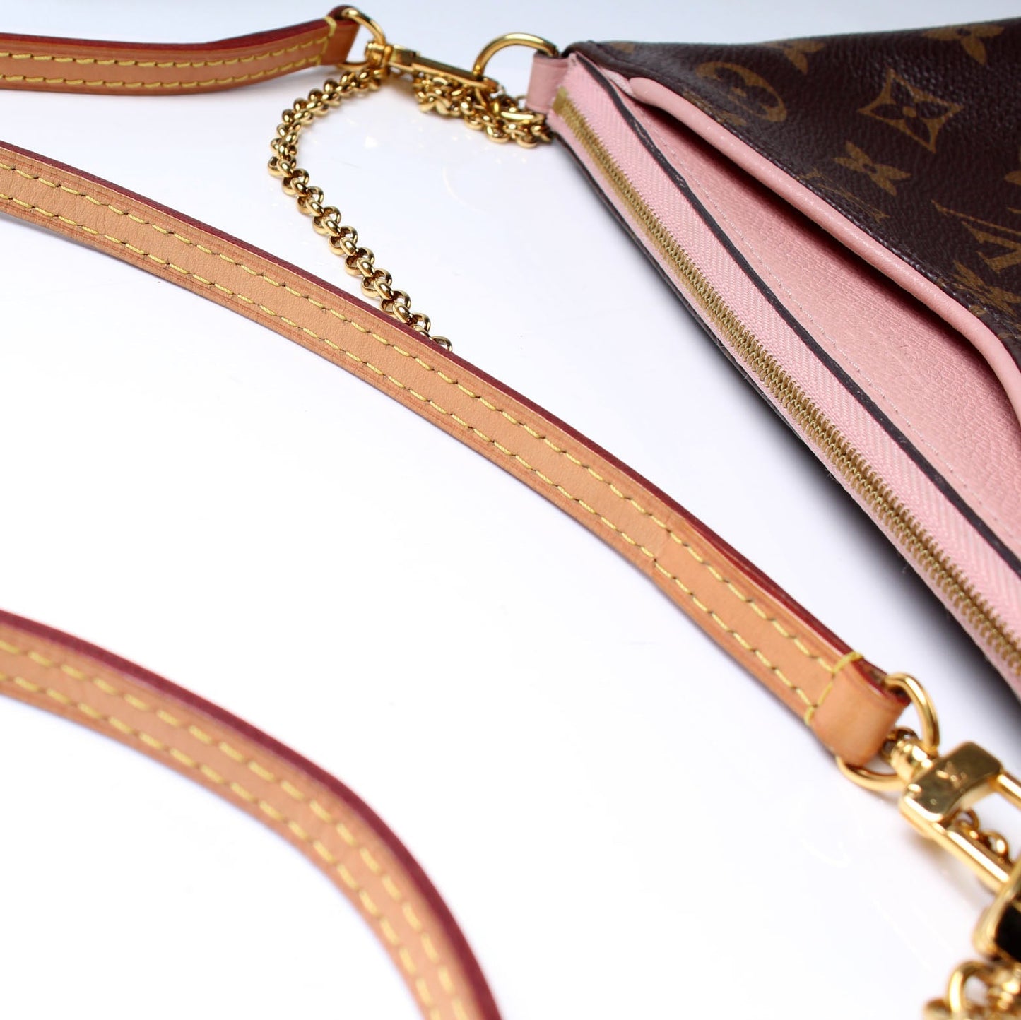 Louis Vuitton Pallas Clutch Monogram