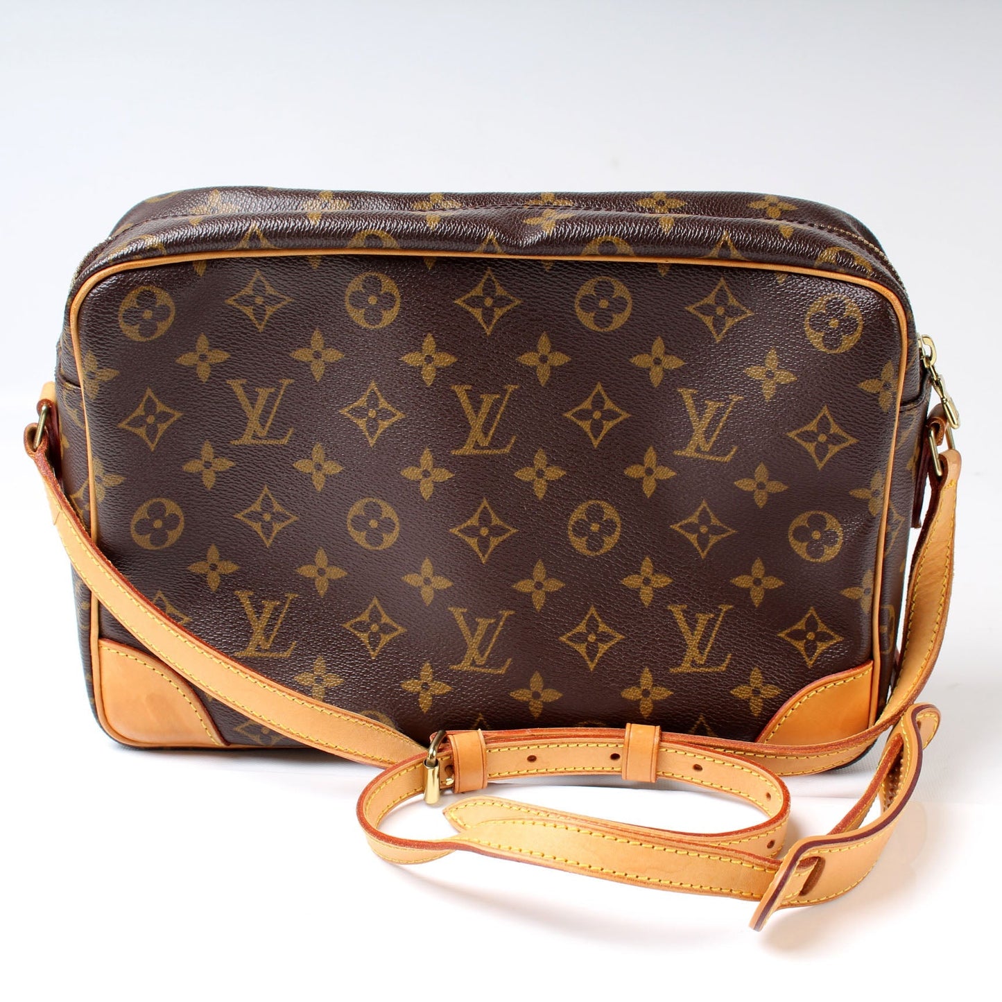 Louis Vuitton Trocadero 30 Monogram