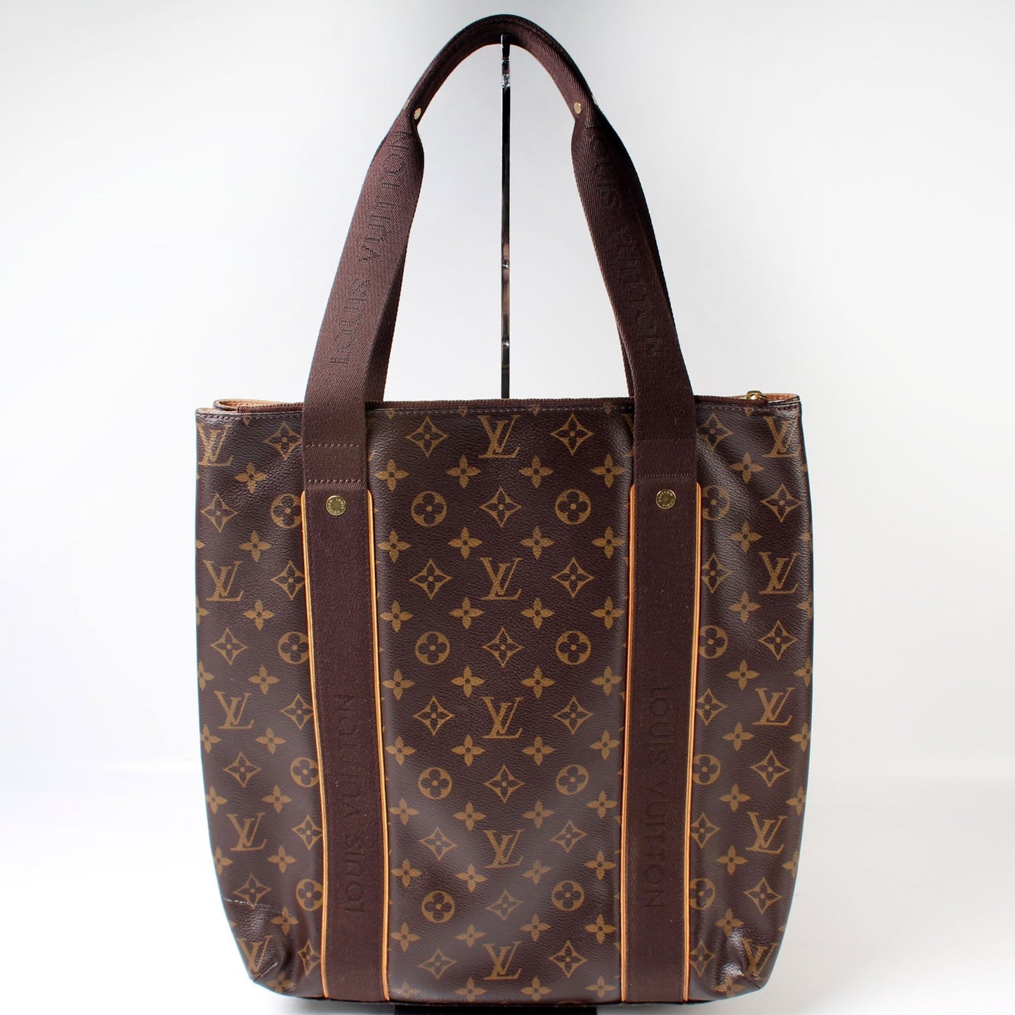 Louis Vuitton Cabas Beaubourg Monogram