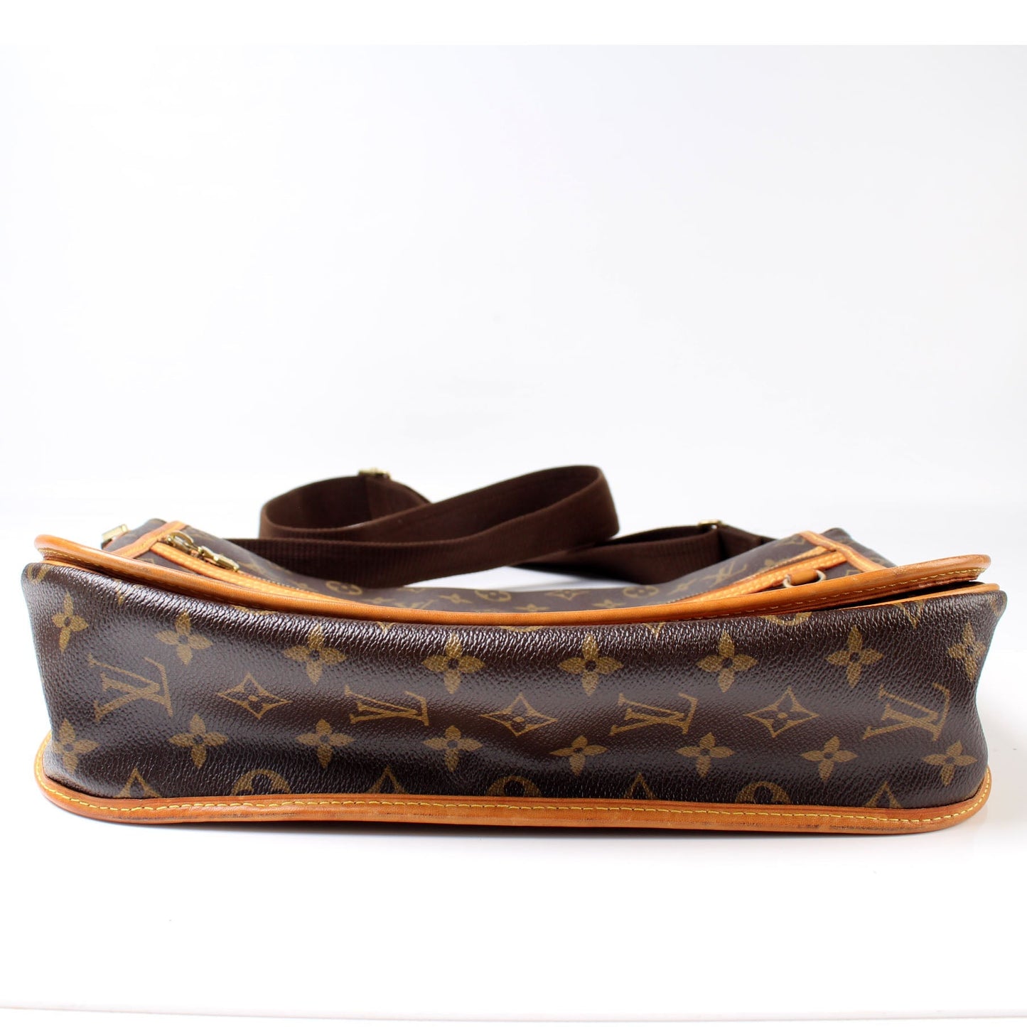 Louis Vuitton Bosphore Messenger GM Monogram