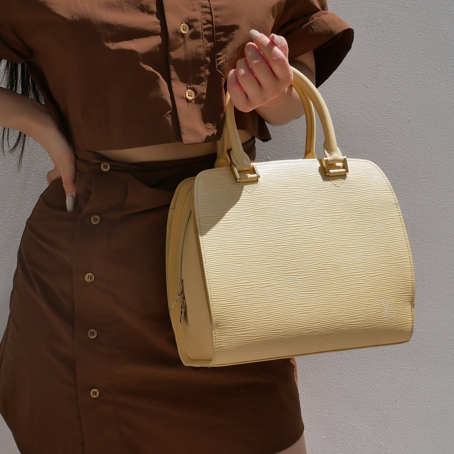 Louis Vuitton 2002 PONT NEUF M5205A