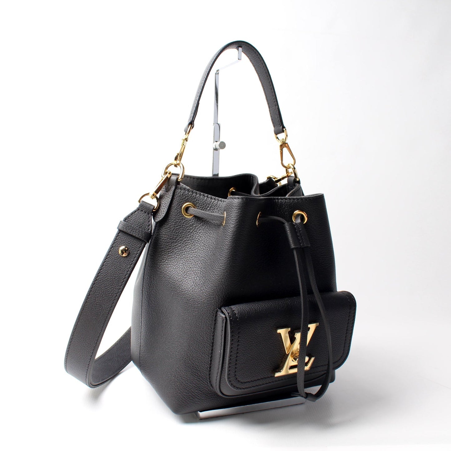 Louis Vuitton Lockme Bucket