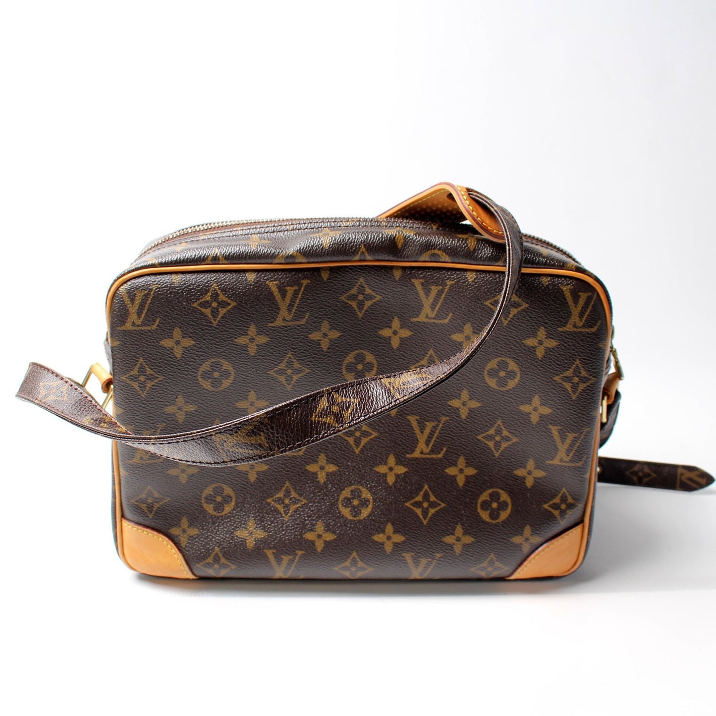 Louis Vuitton Nil Monogram