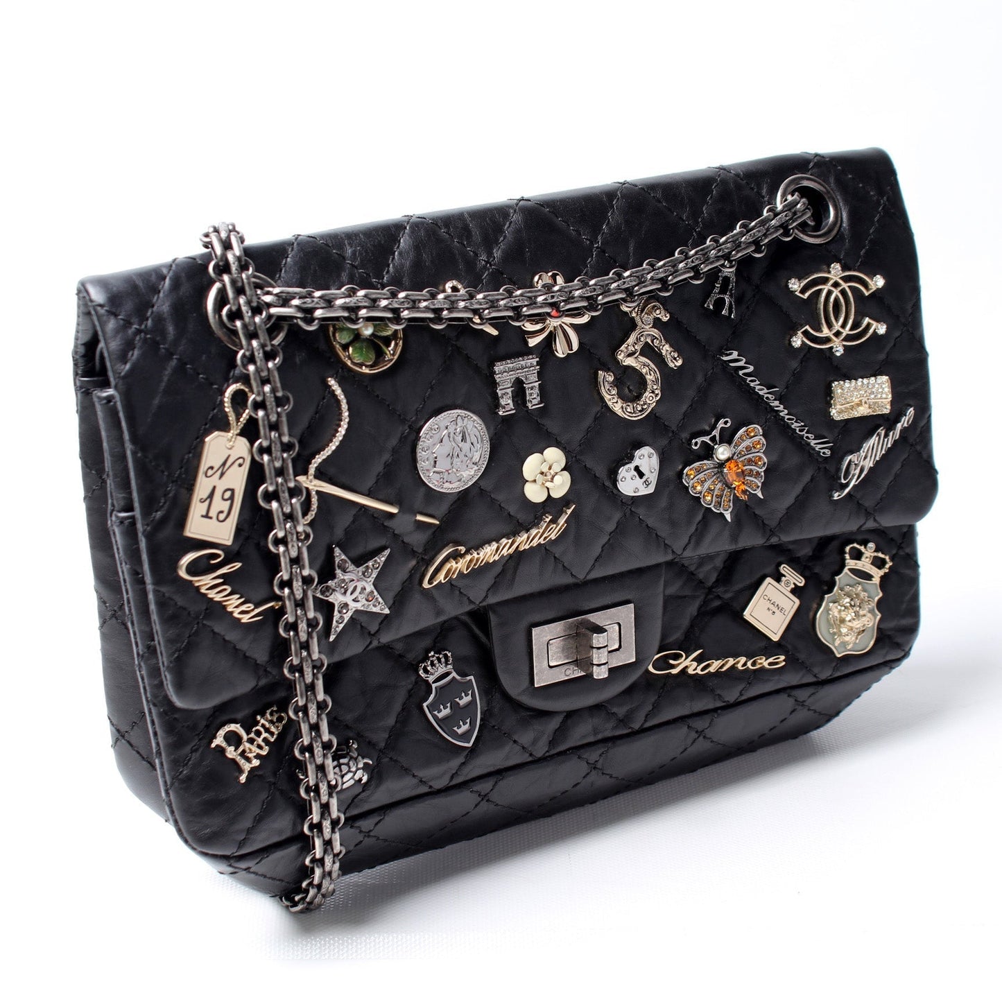 Chanel 2.55 Reissue 225 Charms Calf 16M Bag