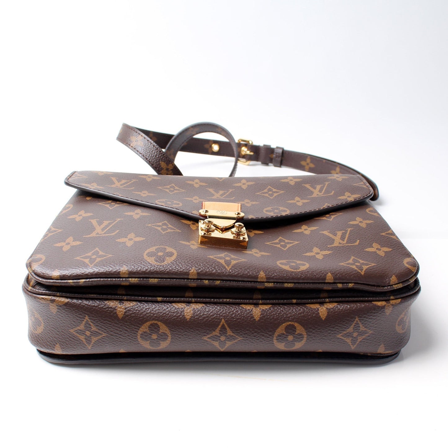 Louis Vuitton Pochette Metis Monogram