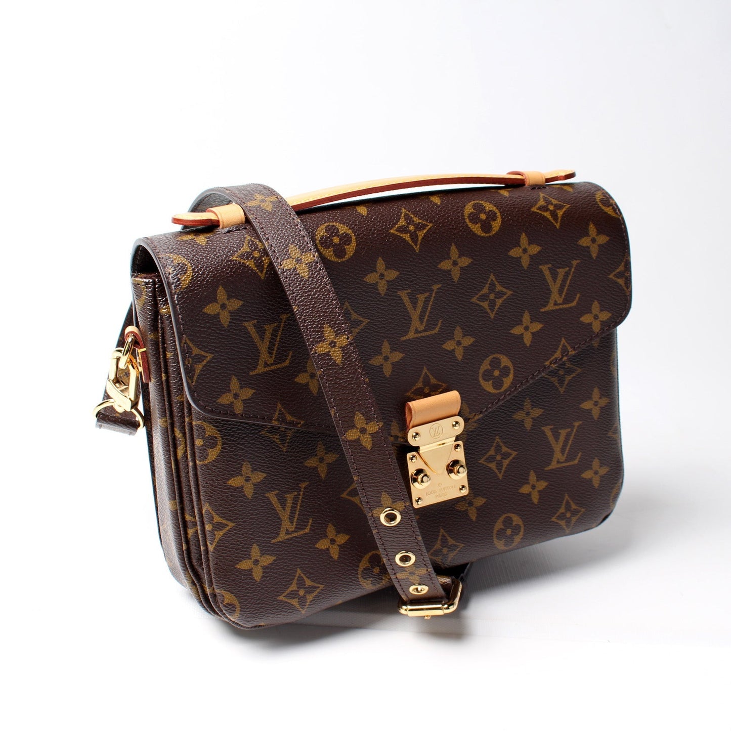 Louis Vuitton Pochette Metis Monogram