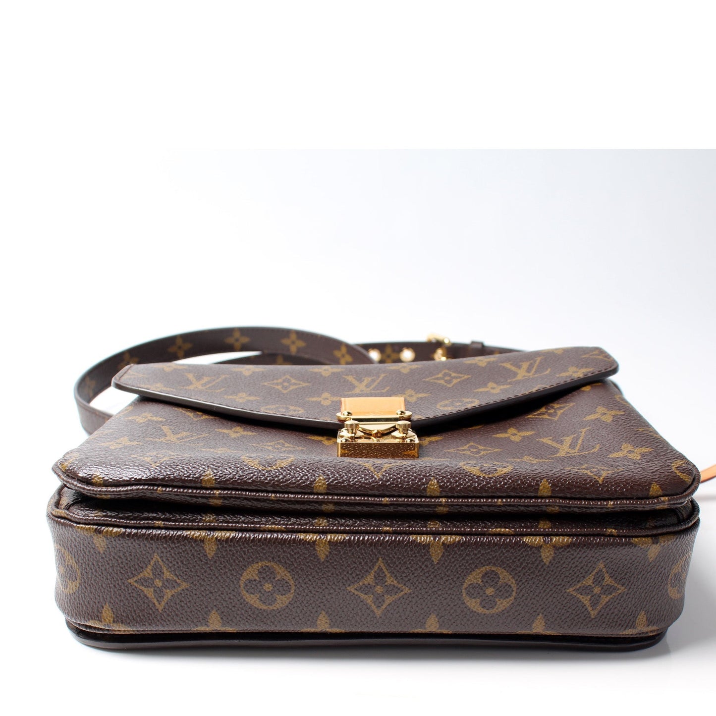Louis Vuitton Pochette Metis Monogram