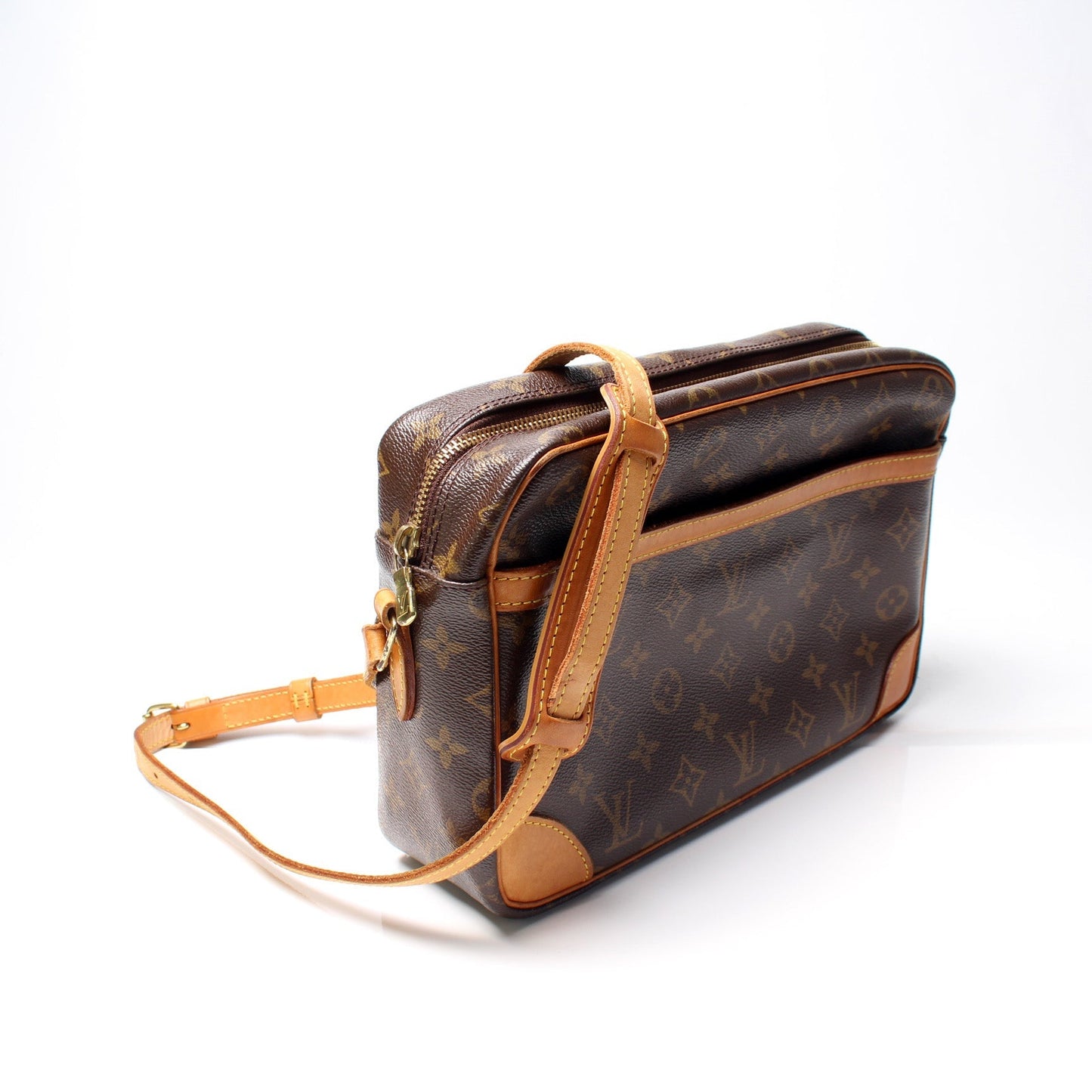 Louis Vuitton Trocadero 30 Monogram