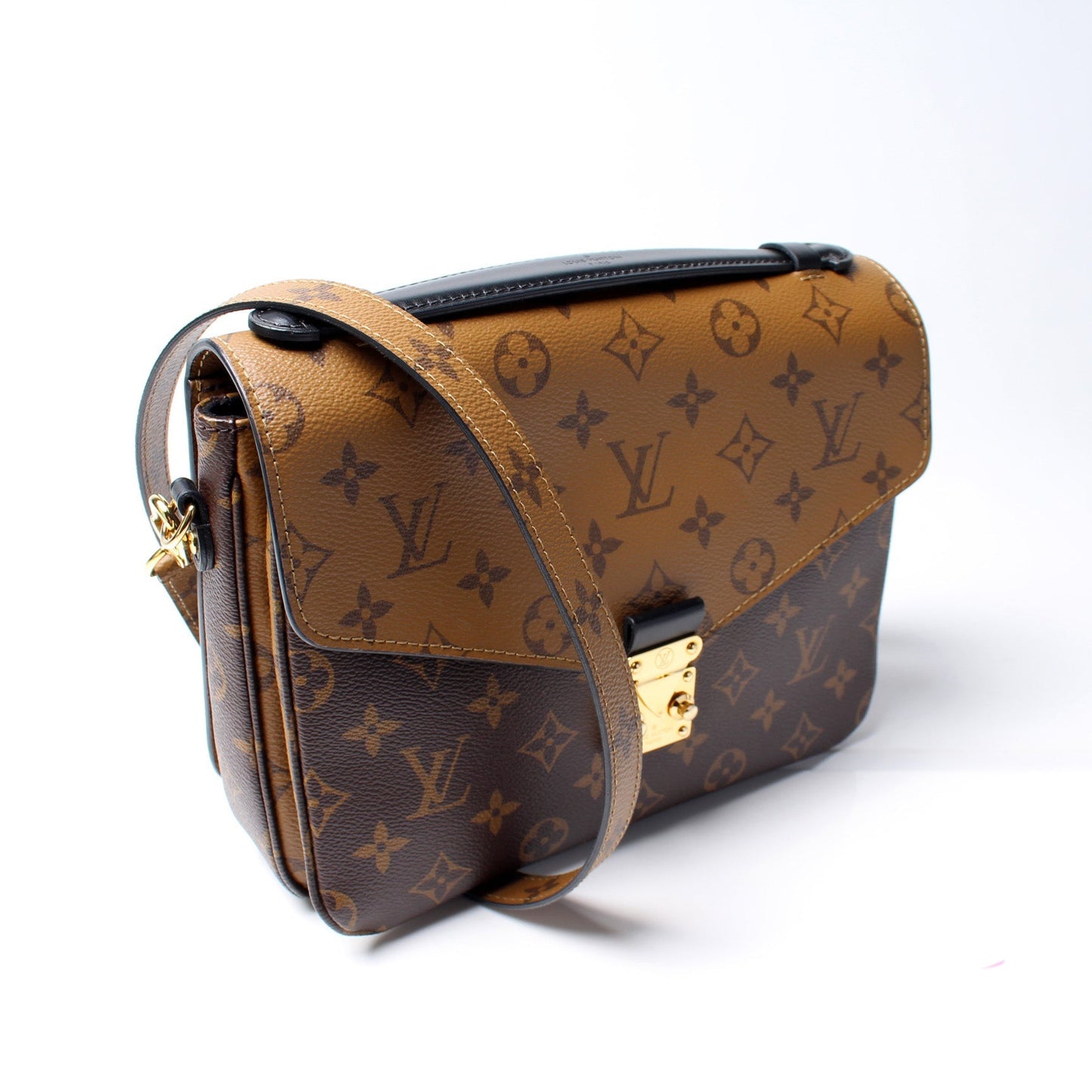 Louis Vuitton Pochette Metis Reverse Monogram