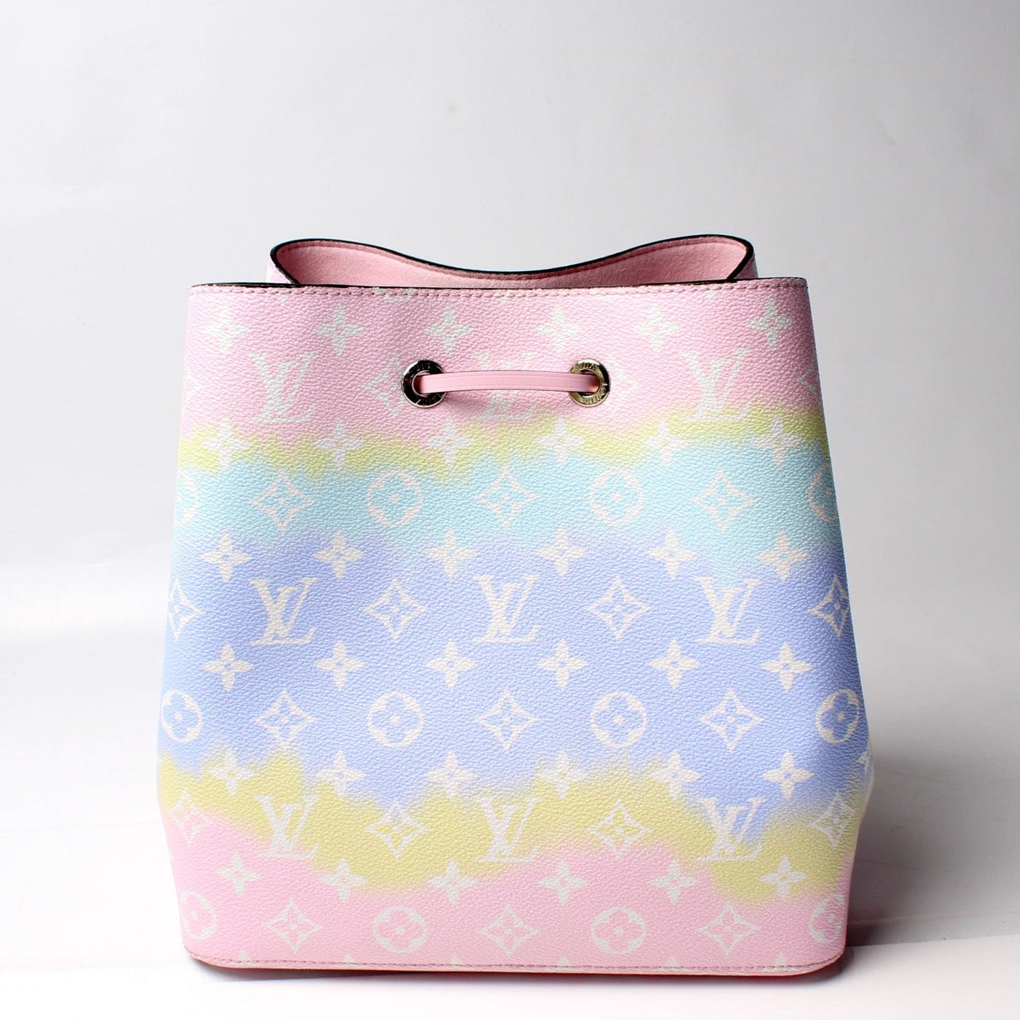 Louis Vuitton Neonoe Escale