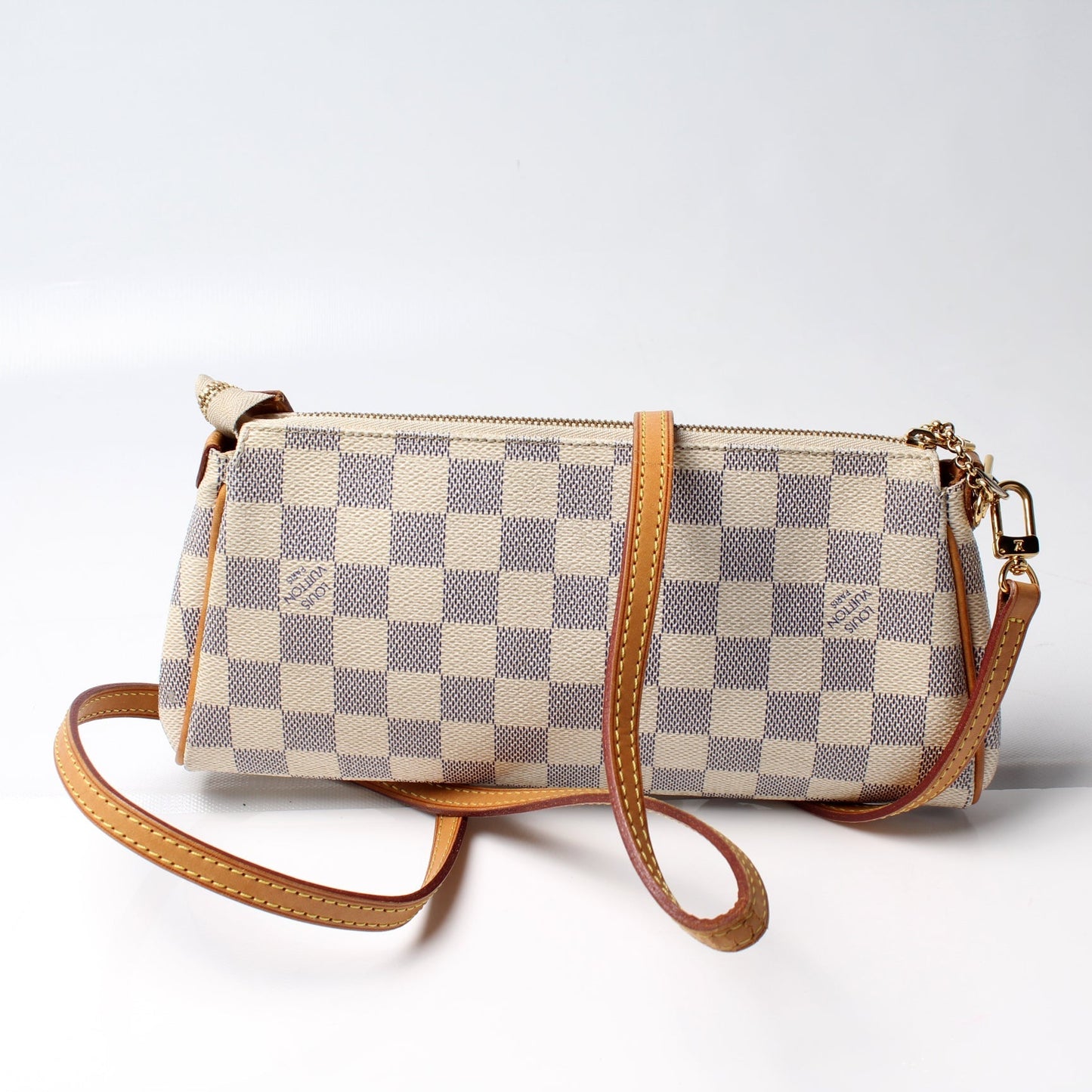 Louis Vuitton Eva Clutch Damier Azur
