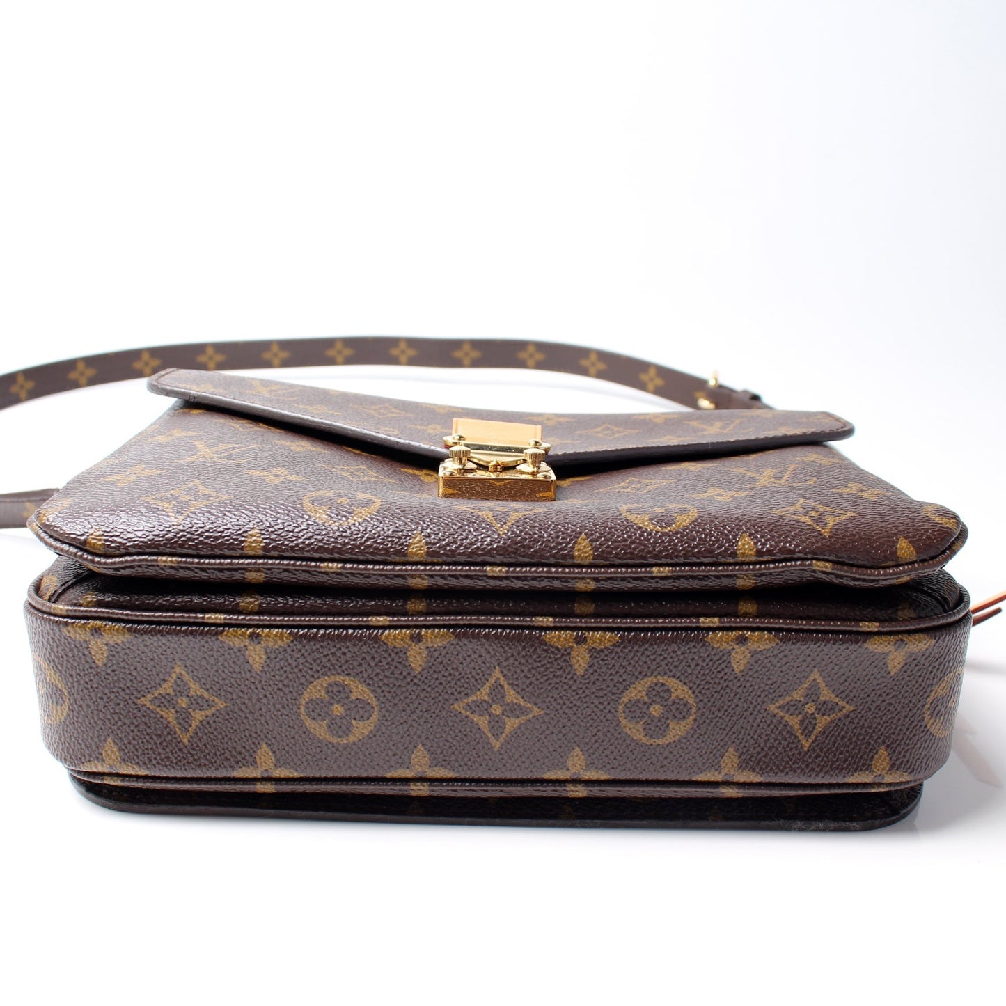 Louis Vuitton Pochette Metis Monogram