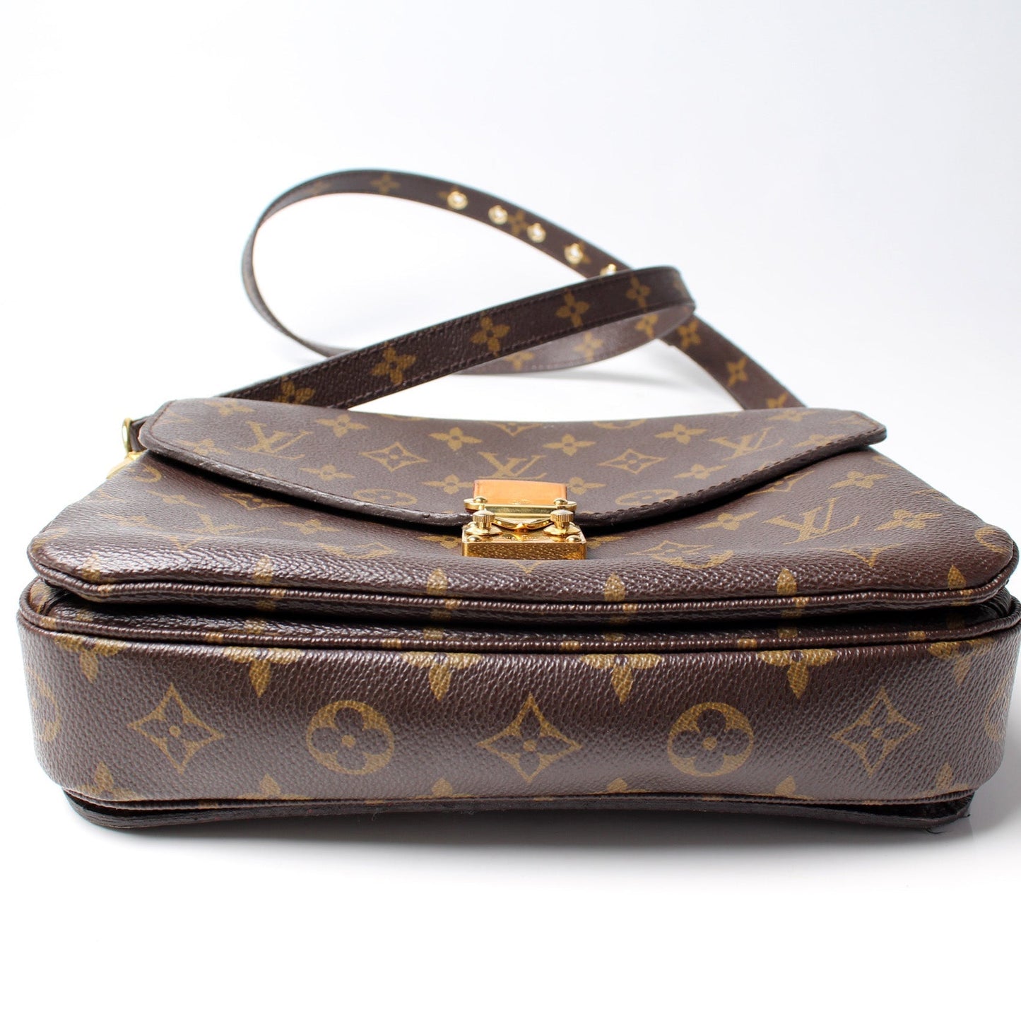 Louis Vuitton Pochette Metis Monogram