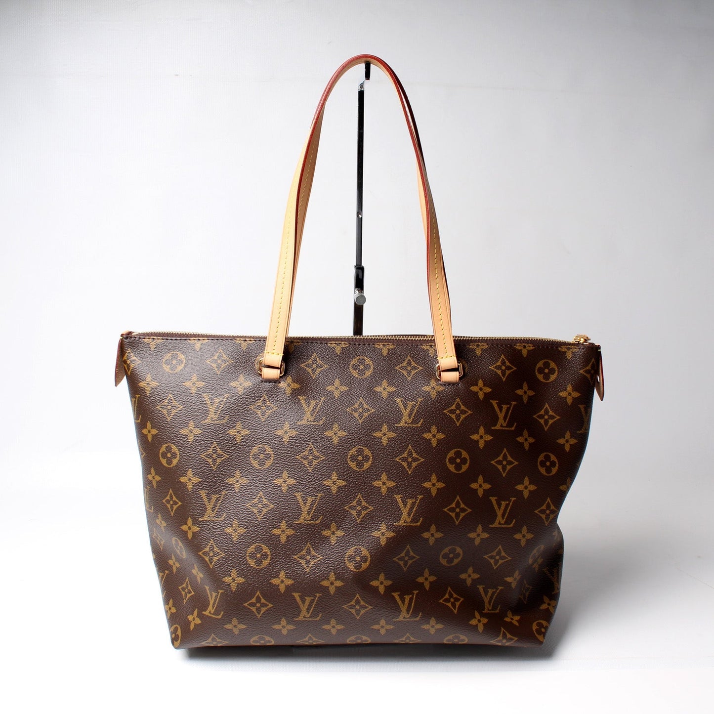 Louis Vuitton Iena MM Monogram