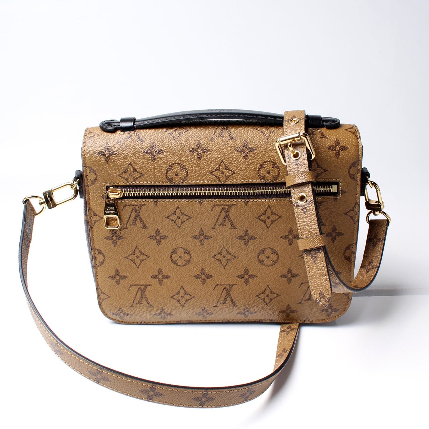 Louis Vuitton Pochette Metis Reverse Monogram