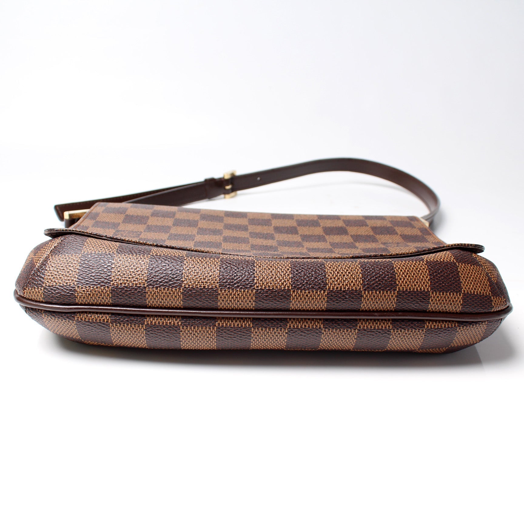 Louis Vuitton Musette Tango Short Ebene