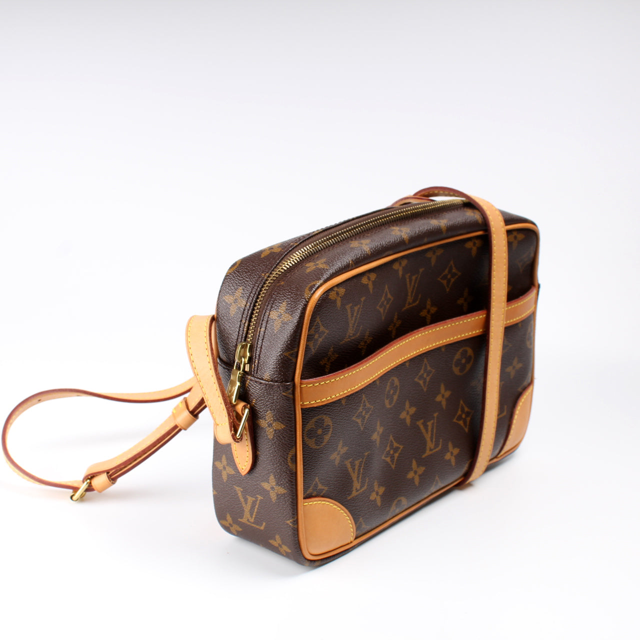 Louis Vuitton Trocadero 27 Monogram