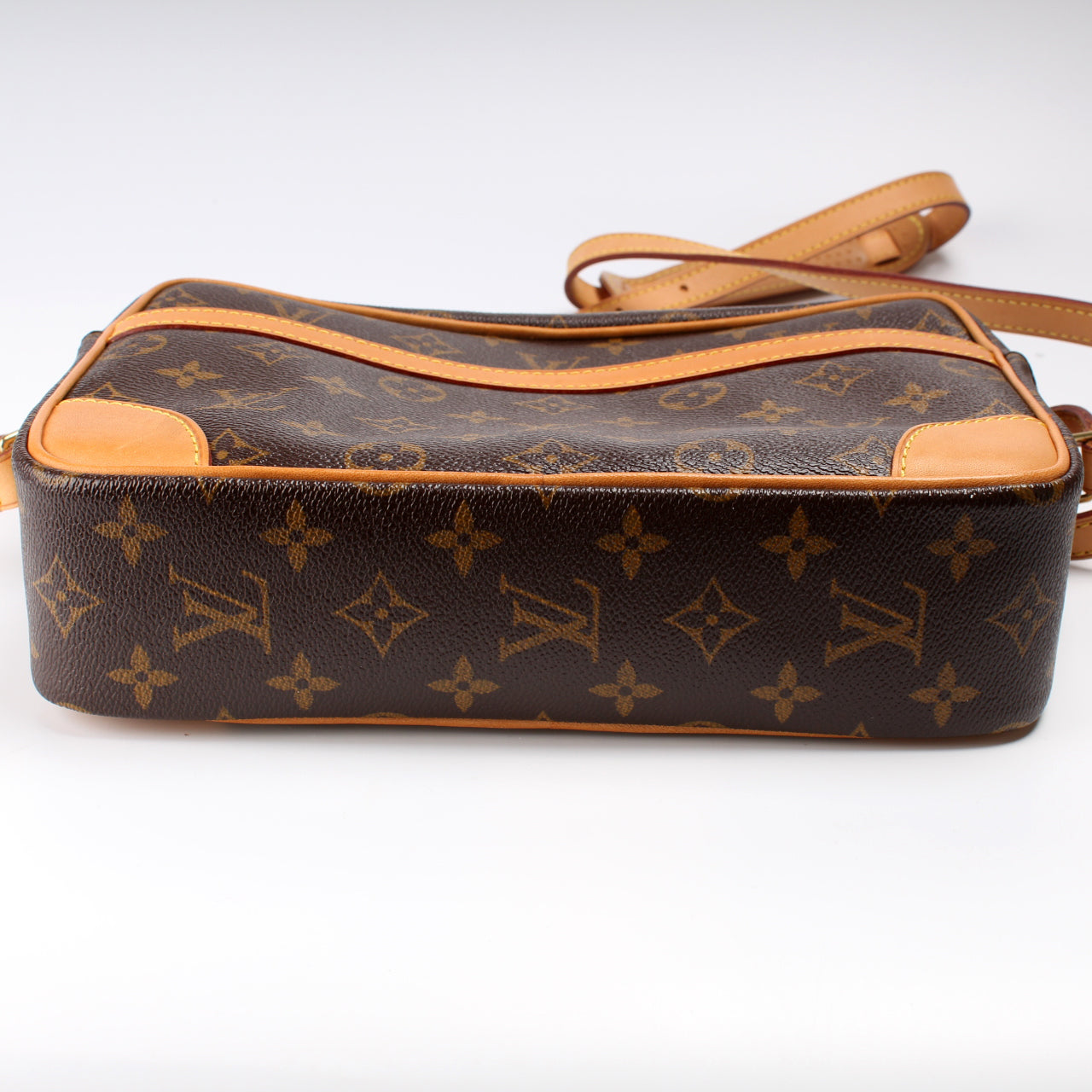 Louis Vuitton Trocadero 27 Monogram