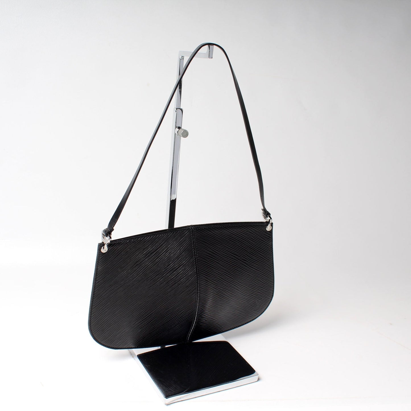 Louis Vuitton Demi Lune Pochette Epi