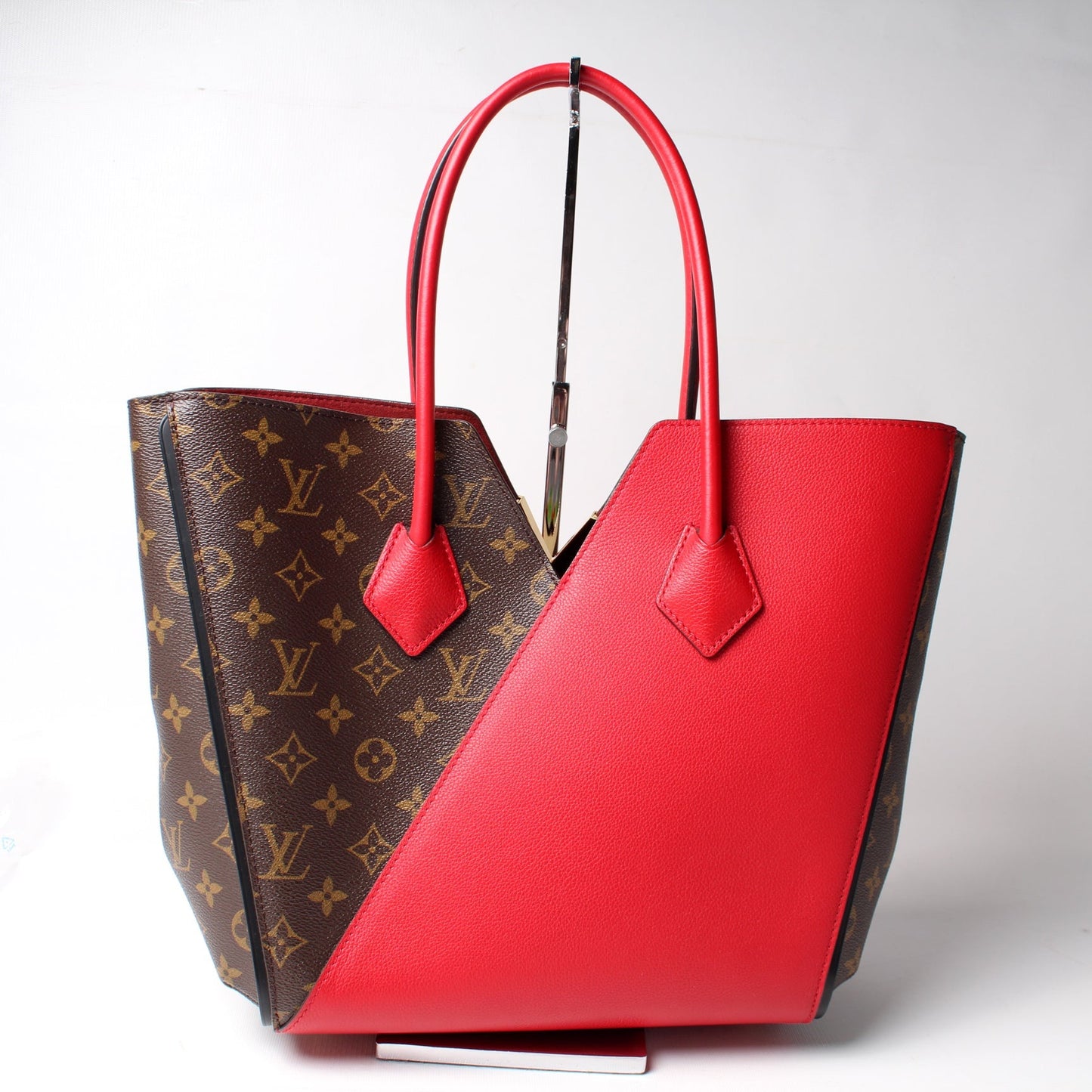 Louis Vuitton Kimono MM Monogram / Leather