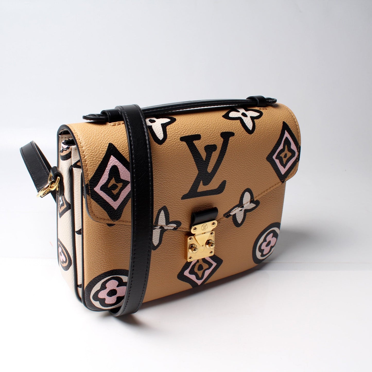 Louis Vuitton Pochette Metis Wild At Heart