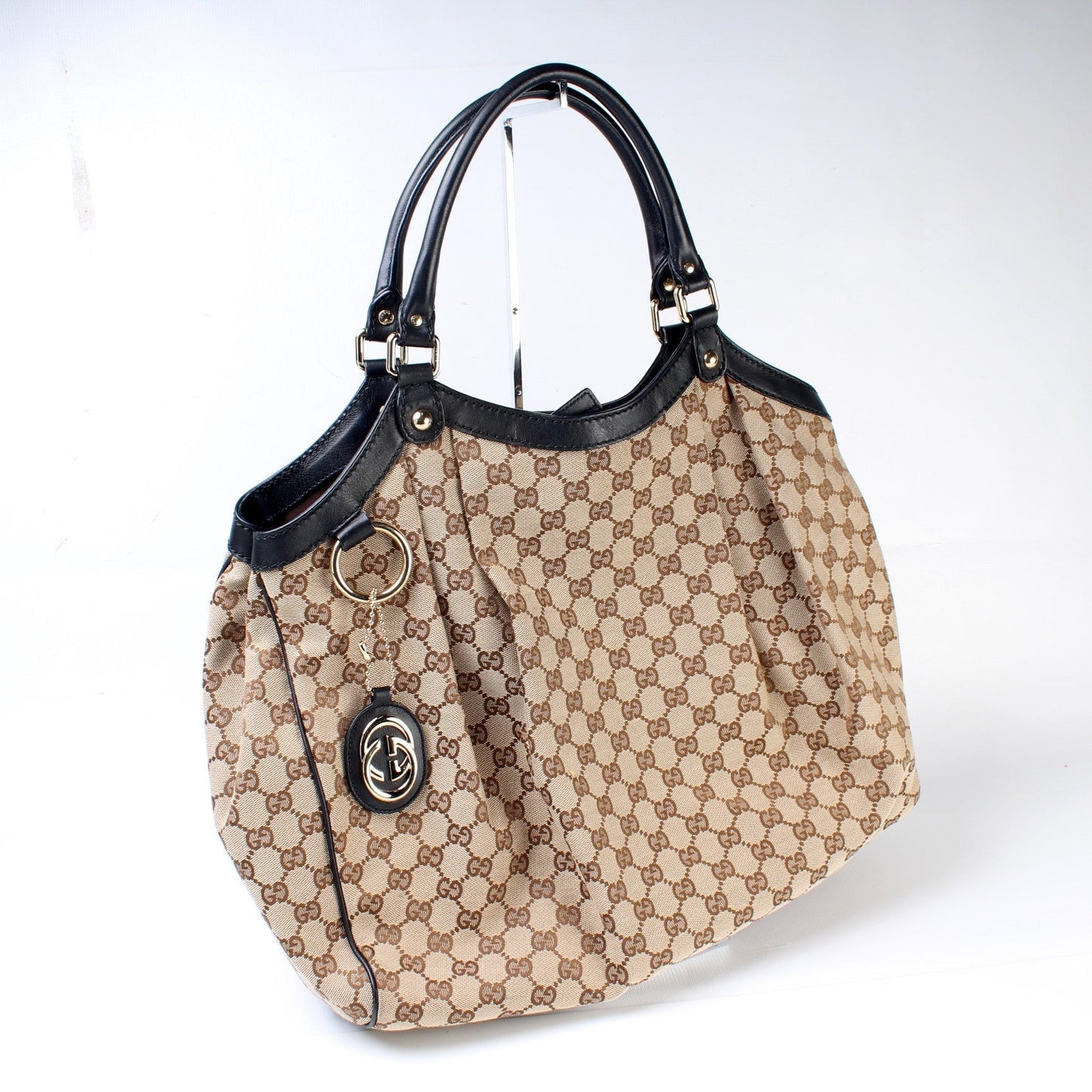 Gucci 211943 Sukey GG Canvas Large Bag