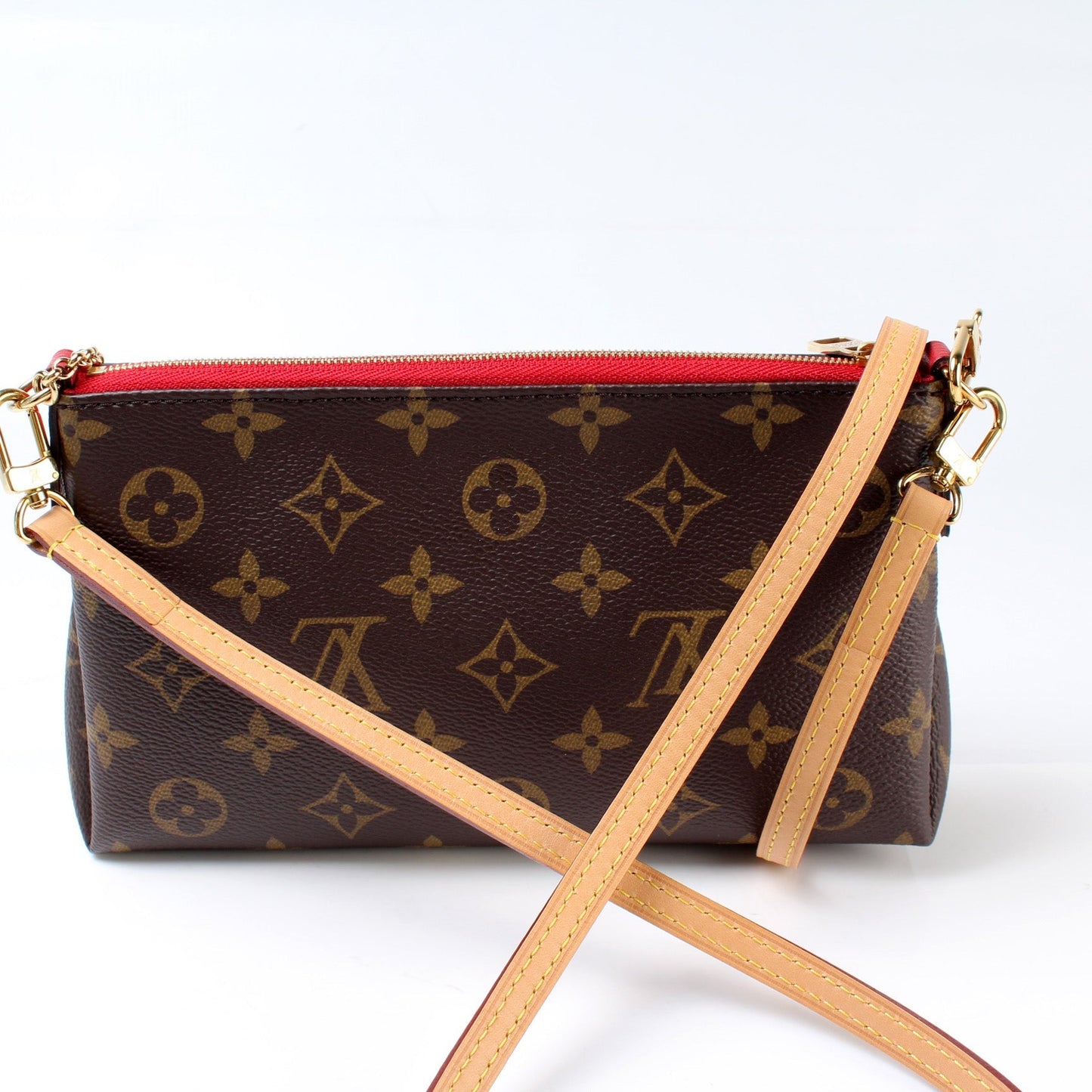 Louis Vuitton Pallas Clutch Monogram