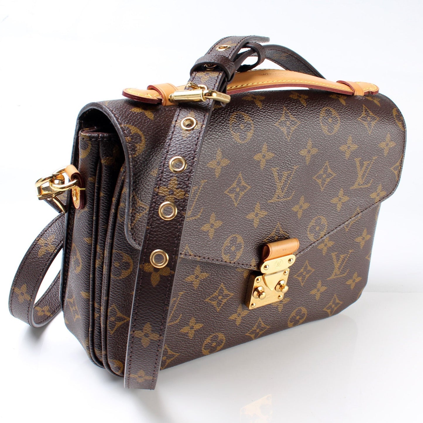 Louis Vuitton Pochette Metis Monogram