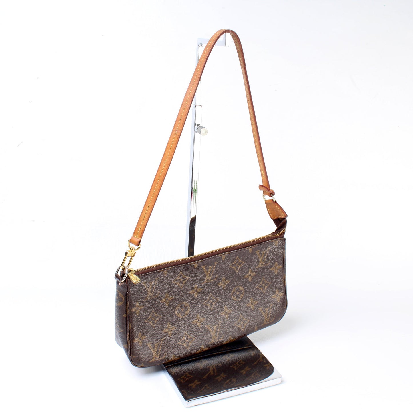 Louis Vuitton POCHETTE ACCESS NM MONO (A-)