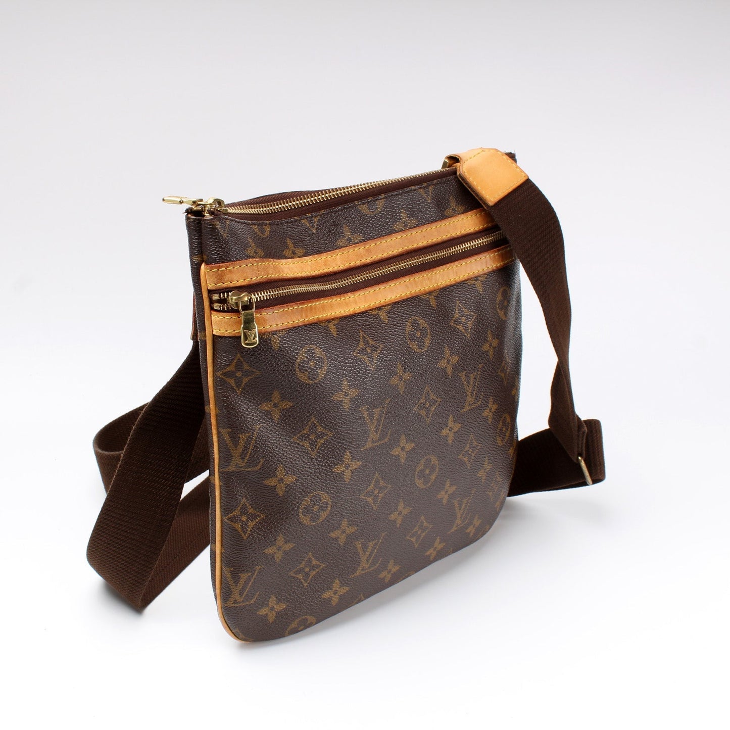 Louis Vuitton Pochette Bosphore Monogram