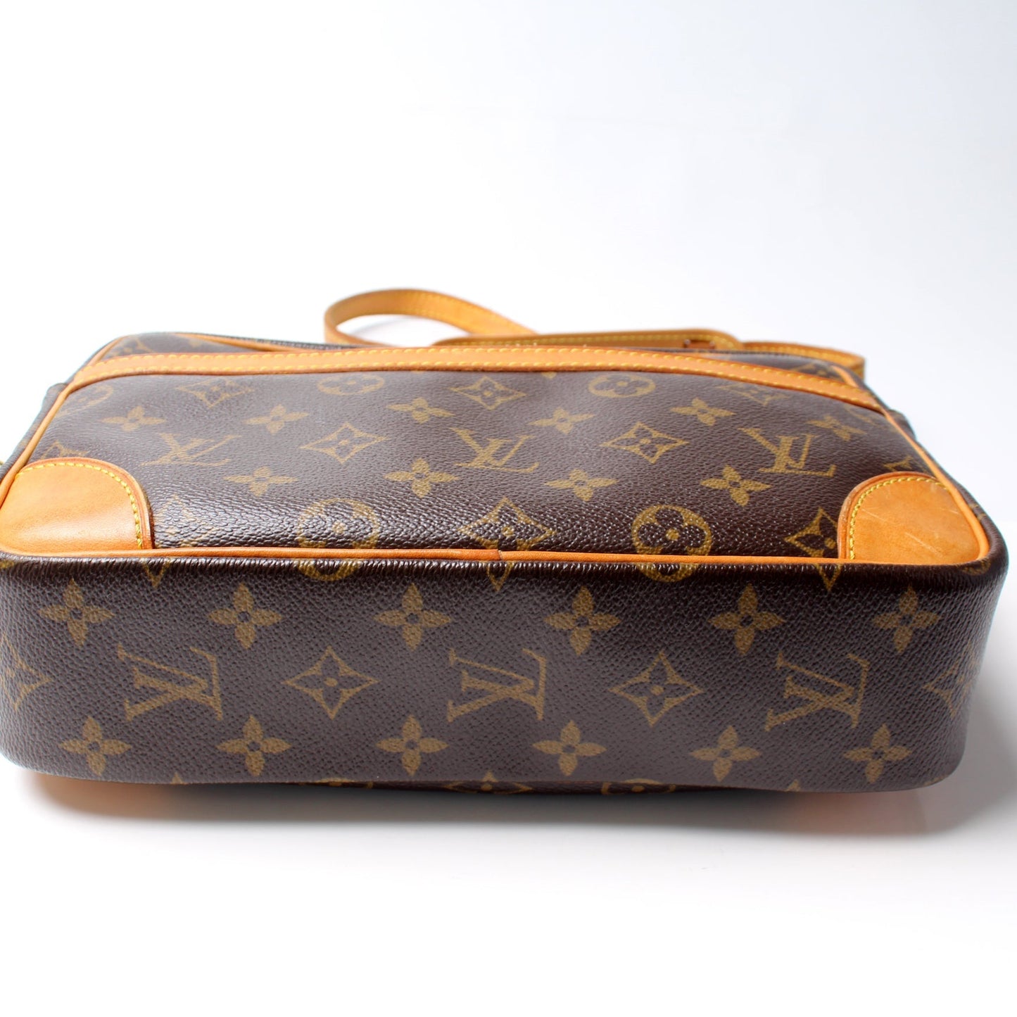 Louis Vuitton Trocadero 27 Monogram