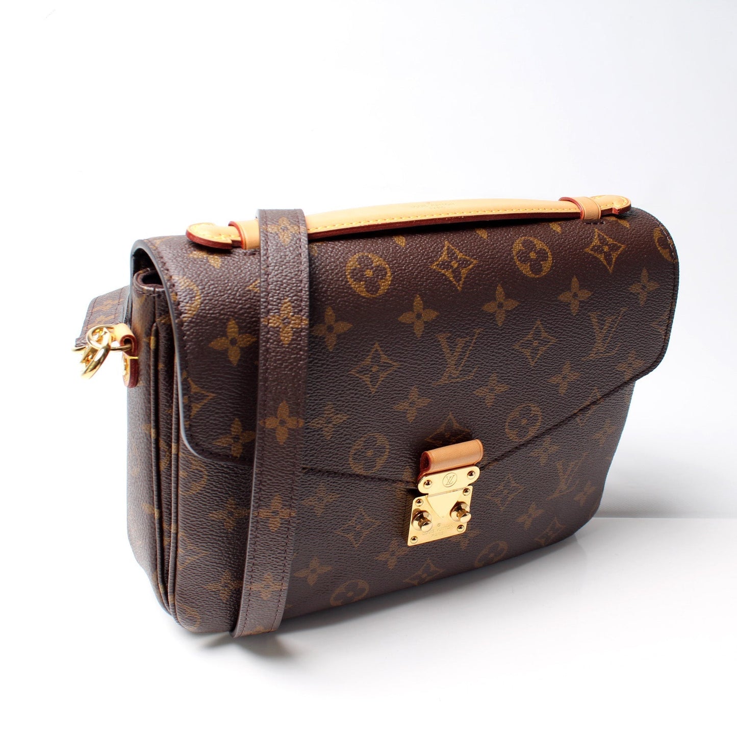 Louis Vuitton Pochette Metis Monogram