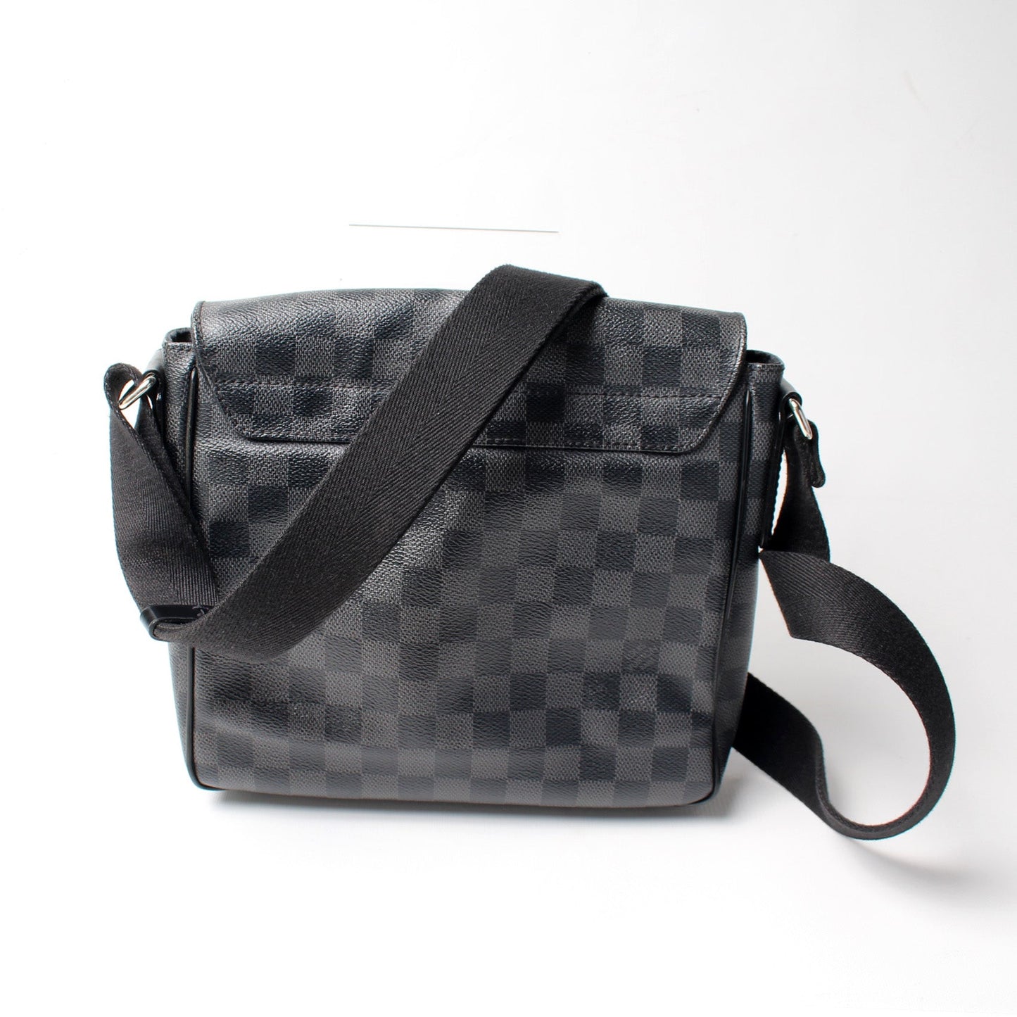 Louis Vuitton District PM Damier Graphite
