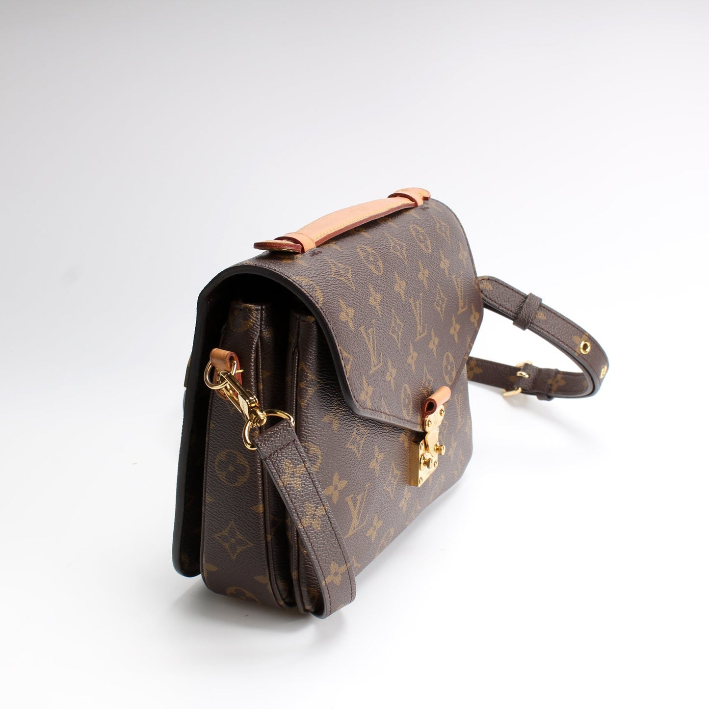 Louis Vuitton Pochette Metis Monogram