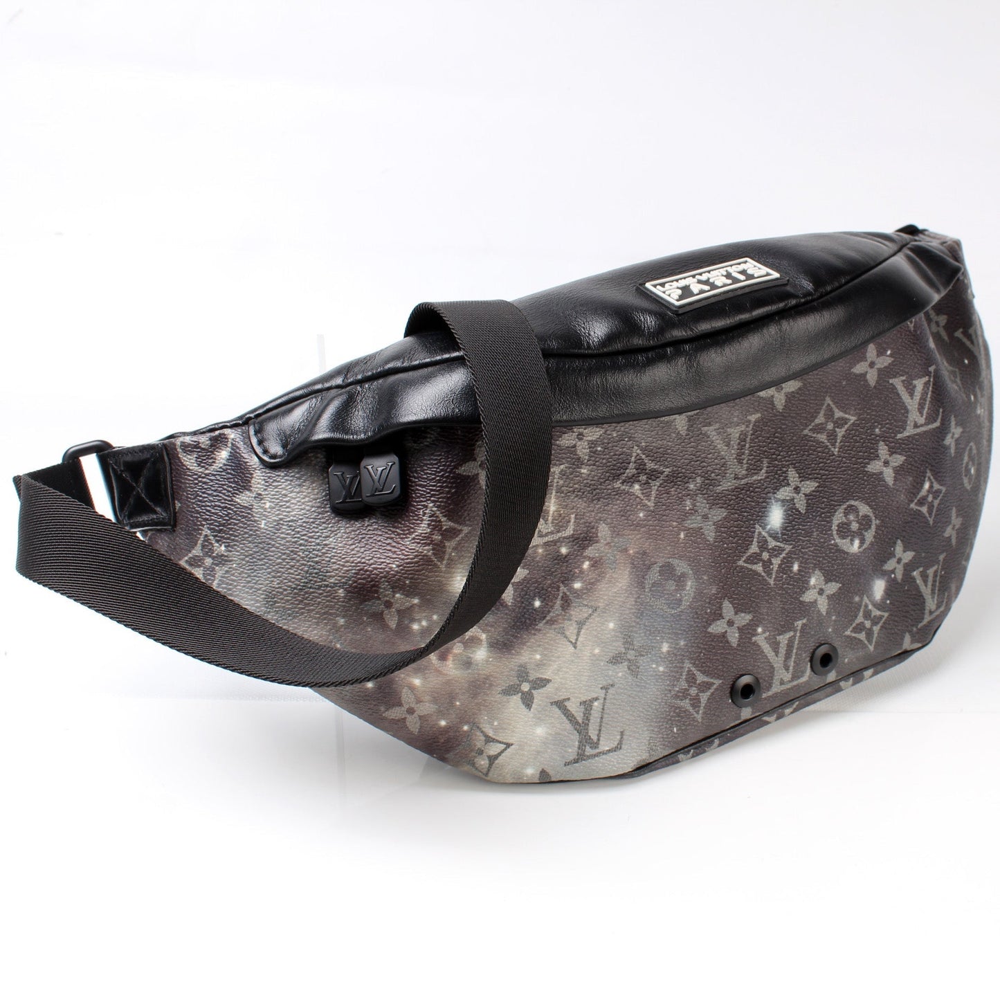 Louis Vuitton Discovery Bumbag Monogram Galaxy