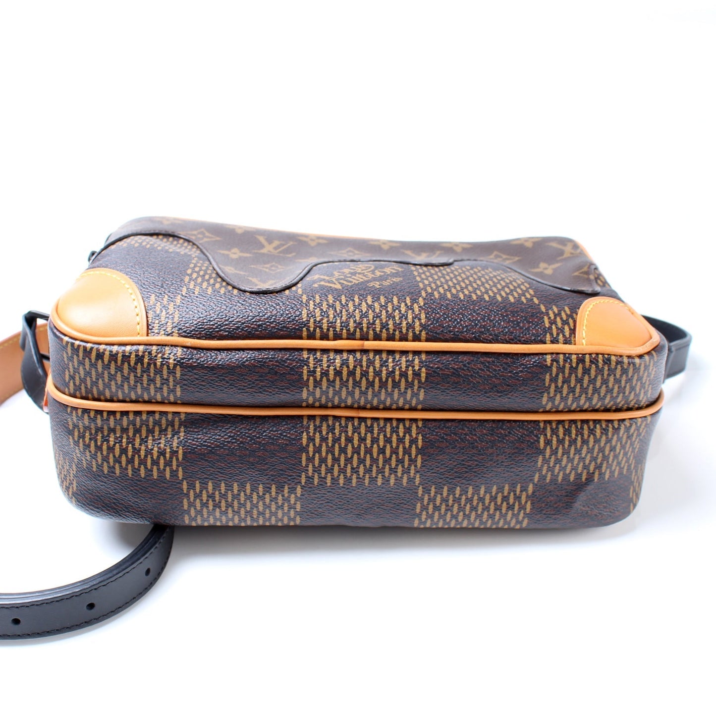 Louis Vuitton X Nigo Nil Mess Giant Damier Ebene